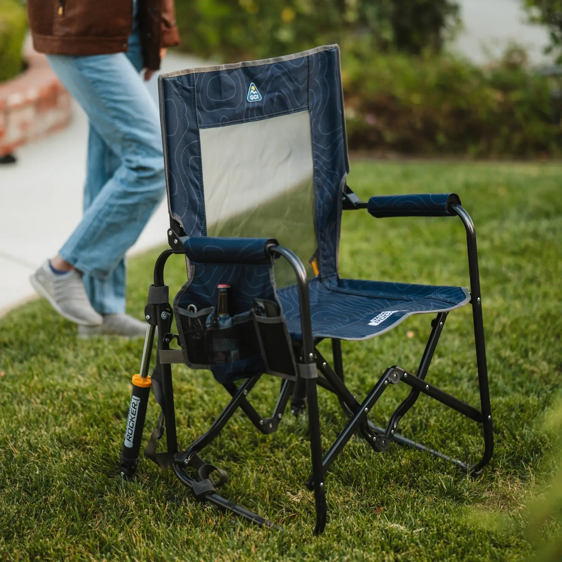 Lightweight Messenger Stowaway Rocker - Choice 794 - Premium Slim-Fold Compact Chair with Messenger Bag Detail