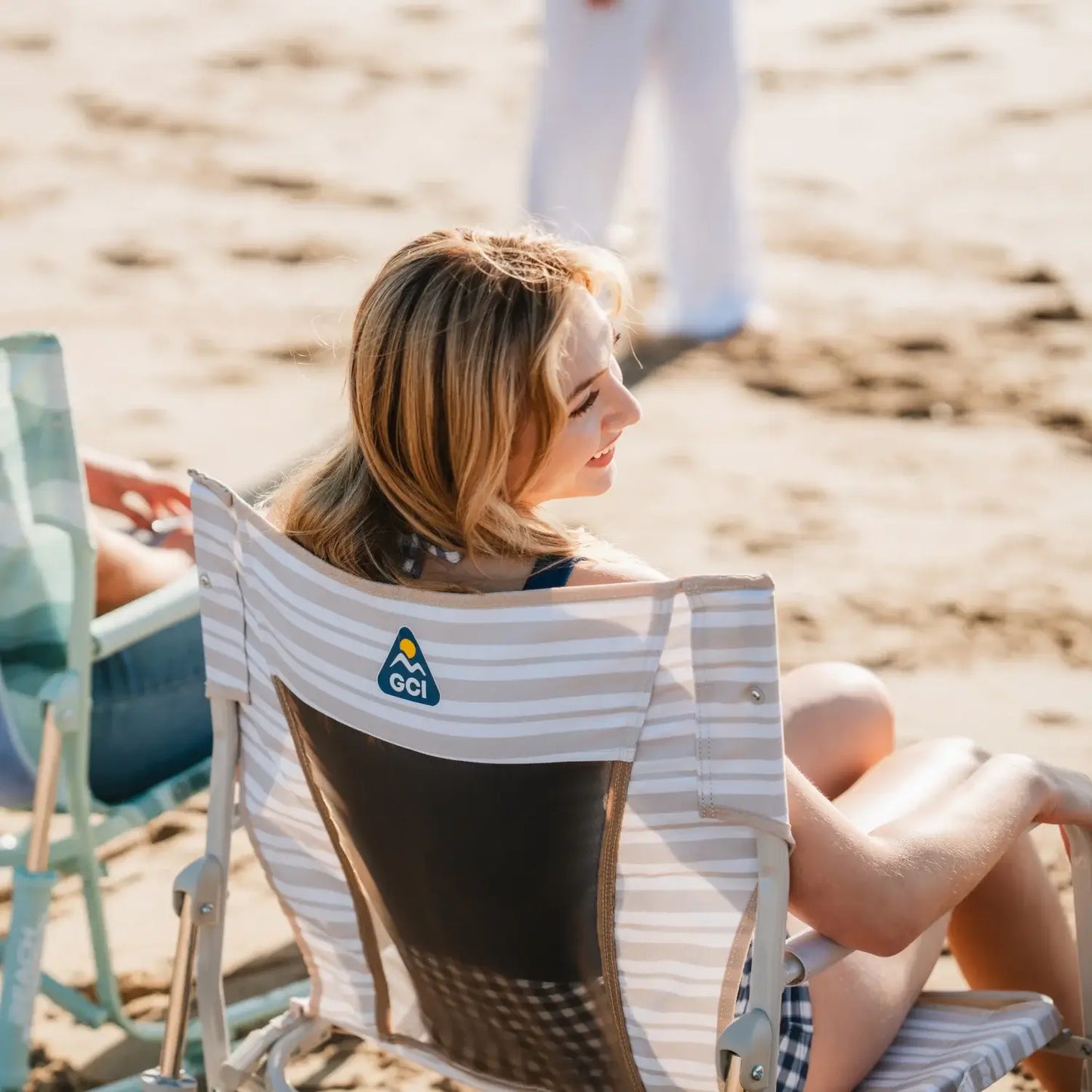 Backpack Travel Beach Rocker - Choice 712 - Portable Heavy-Duty Low Boy Chair for Ocean Side Detail