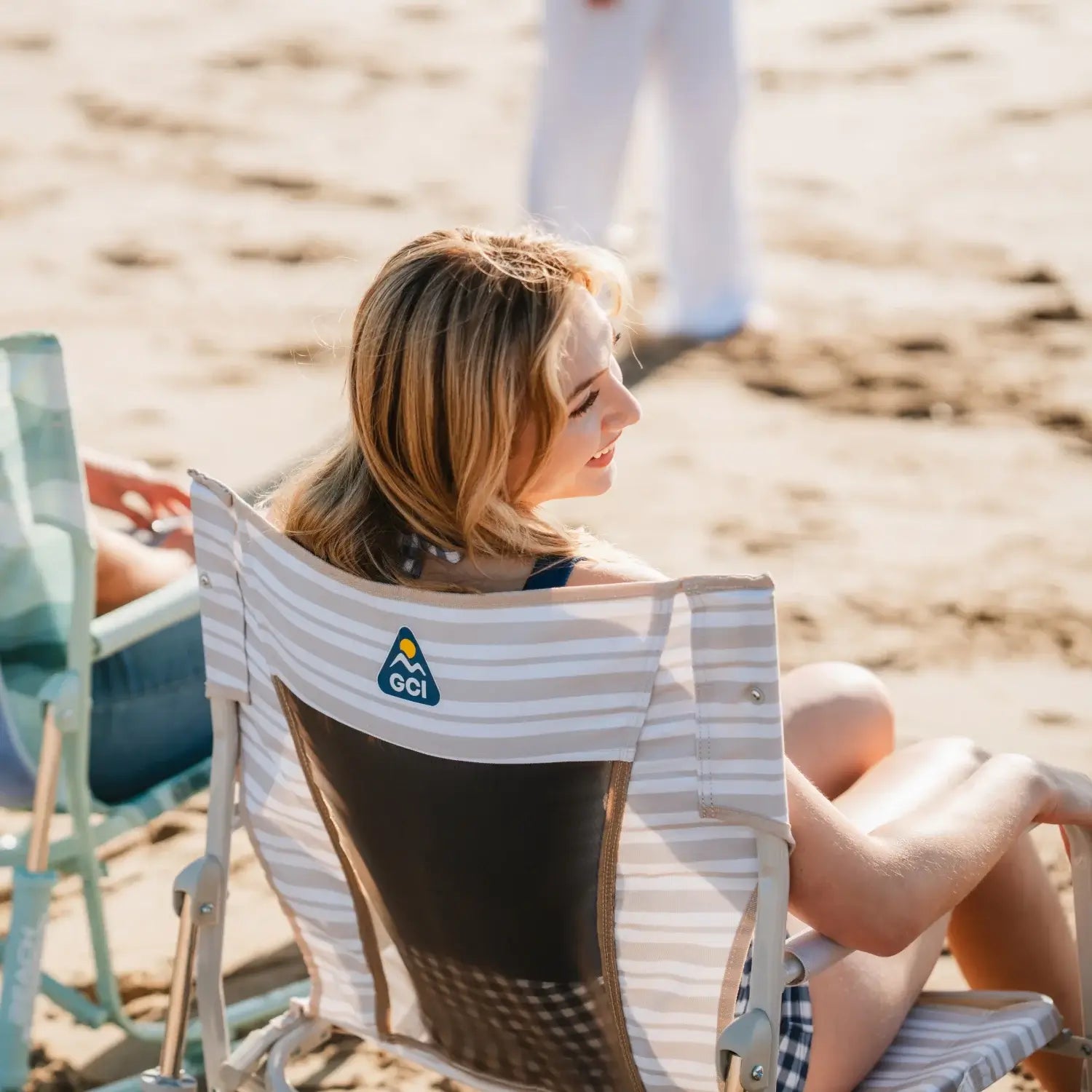 Backpack Travel Beach Rocker - Choice 712 - Portable Heavy-Duty Low Boy Chair for Ocean Side Detail